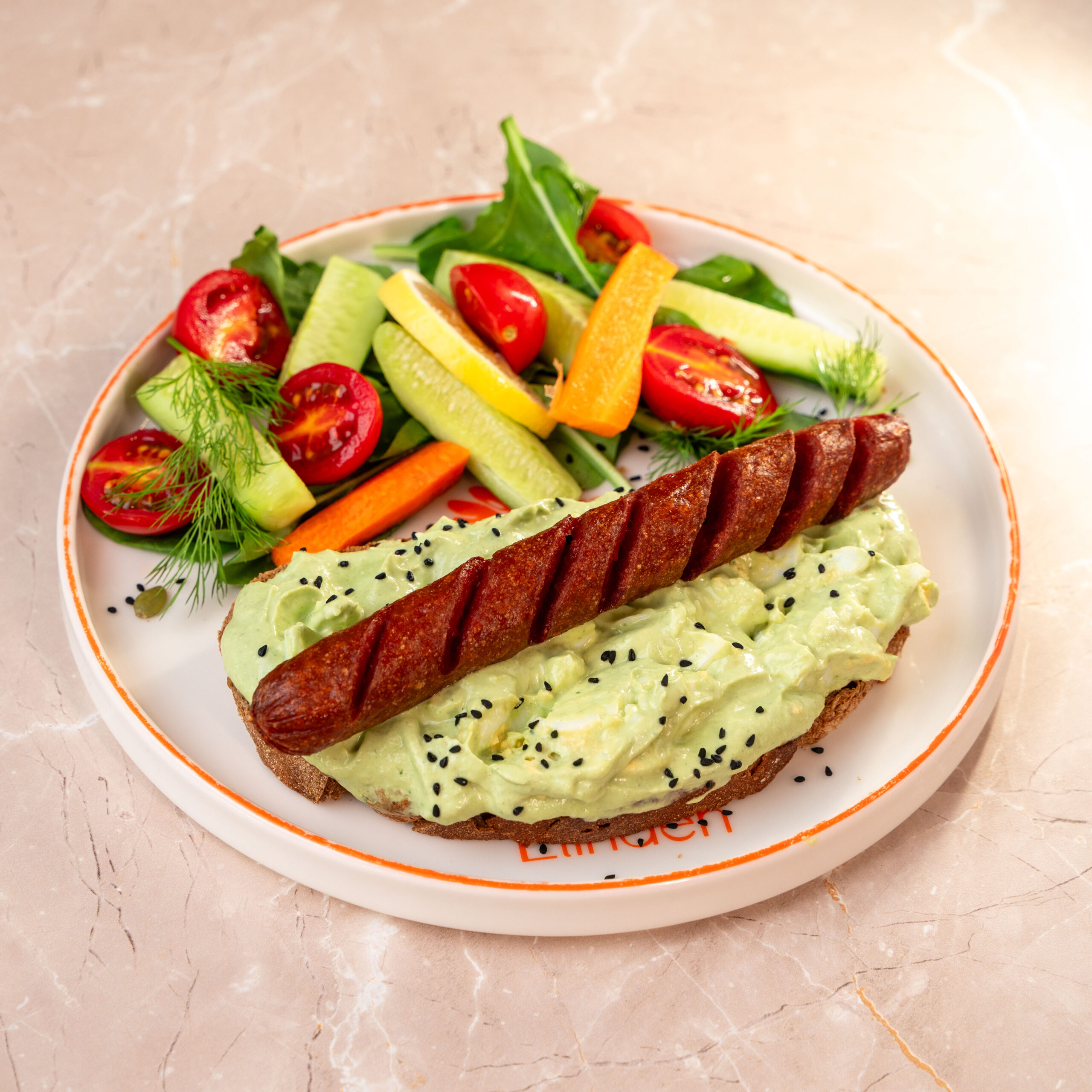 Frankfurter Ekmek Üstü